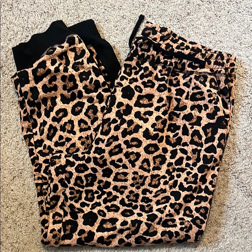 Lularoe 3xLeopard Print Joggers